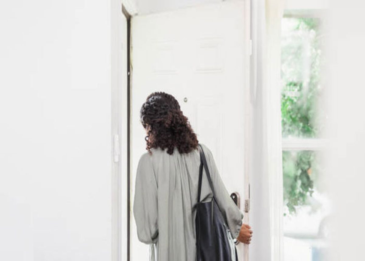 عواقب ترک منزل توسط زن چیست؟